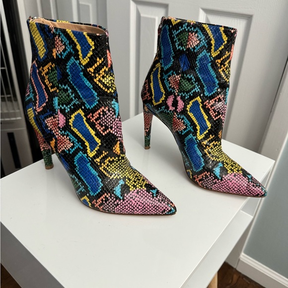 Steve Madden Style Halena Bright Multi Size 7 1/2 Stiletto Boots - Picture 2 of 7